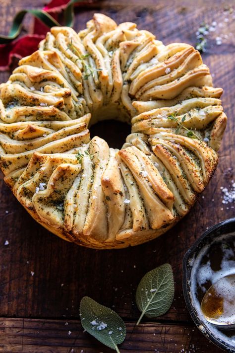 Garlic Butter Bread, Wreath Bread, Christmas Dinner Side Dishes, Garlic Butter For Bread, Christmas Bread Recipes, Christmas Dinner Sides, Bread Wreath, Carb Loading, Half Baked Harvest Recipes