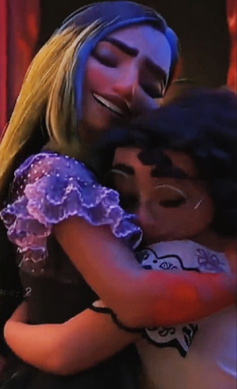 Isabela, Mirabel Encanto madrigal Isabela And Mirabel, Encanto Pictures, Encanto Isabela And Mirabel, Family Hug, Isabela Madrigal, Mirabel Madrigal, Encanto Birthday, Princess Pictures, Disney Princess Pictures