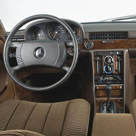 Mercedes-Benz W116  @mercedesbenzmuseum on Instagram - Brown colour always was elegant. And always will be. #W116 #steeringwheel #interior #Mercedes #MercedesBenz #MBClassic… Mercedes Interior Night, Mercedes 560sl, Automobile Photography, Mercedes Slc, Mercedes Interior, Mercedes W123, Old Mercedes, 80s Interior, Benz Cars