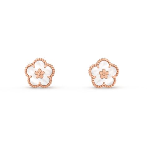 Lucky Spring earrings, plum blossom - VCARP7RU00 - Van Cleef & Arpels Van Cleef And Arpels Jewelry, Lucky Blue, Van Cleef & Arpels, Spring Bracelet, Van Cleef And Arpels, Spring Earrings, Detailed Jewelry, Motif Vintage, Fragrance Gift