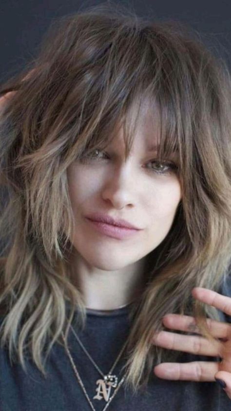 Medium Shaggy Hairstyles, Medium Shag Haircuts, Shaggy Hair, Shaggy Haircuts, Natural Wavy Hair, Shag Hairstyles, Shag Haircut, One Hair, Grunge Hair