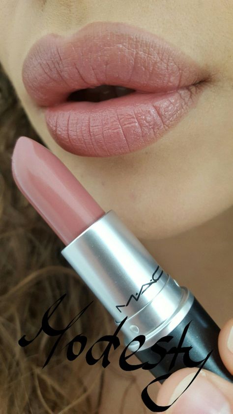 4122cb13c7a474c1976c9706ae36521d Mac Modesty, Mac Makeup Eyeshadow, Mac Makeup Looks, Best Mac Makeup, Make Up Designs, Beauty Make-up, Pink Lipstick, Mac Makeup, Mac Lipstick