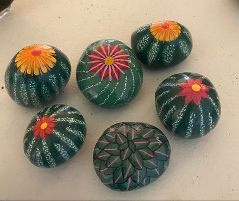 Succulent Rock Painting, Painted Cactus, Stone Cactus, Painted Rock Cactus, Painted Pavers, Rock Cactus, Garden Rock Art, Diy Rock Art, Bazaar Crafts