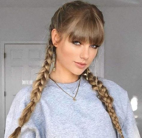 Braids Perfection On My Wife Taylor Swift ❤️🏳️‍🌈 Prettiest Girl, Taylor Swift New, Estilo Taylor Swift, Taylor Swift Facts, Taylor Swift Videos, Taylor Swift Hair, Taylor Swift 1989, Taylor Swift Concert, Red Taylor