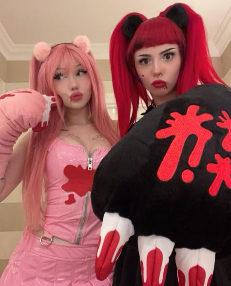 Pink Gf X Goth Gf, Kawaii Costumes Halloween, Gloomy Bear Halloween Costume, Gloomy Bear Costume, Gloomy Bear Makeup, Gloomy Bear Human, Pink Hair Halloween Costume Ideas, Gengar Cosplay, Gloomy Bear Cosplay