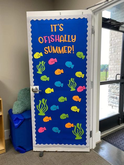 Door Design Classroom, July Classroom Door Ideas, Daycare Door Ideas, Preschool Door Decorations, Summer Daycare, Class Door Decorations, Spring Classroom Door, Summer Door Decorations, Teacher Door Decorations