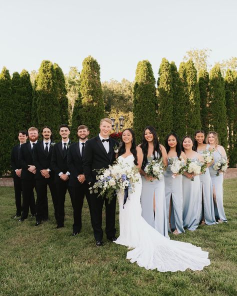 Megan & Noah’s bridal party portraits were just 🤌🏽 *chef’s kiss* #nashvilleweddingphotographer #weddingphotographer #weddingphotography #chattanooga #howefarms #howefarmsweddings #tennesseewedding #tennesseeweddingphotographer Wedding Outside Photography, Bride And Wedding Party Pictures, Bridesmaid Party Photos, Formal Wedding Pictures, Bride And Groomsmen Pictures Funny, Wedding Inspo Pictures Family, Wedding Pictures With Bridal Party, Entire Bridal Party Photos, Wedding Must Have Pictures