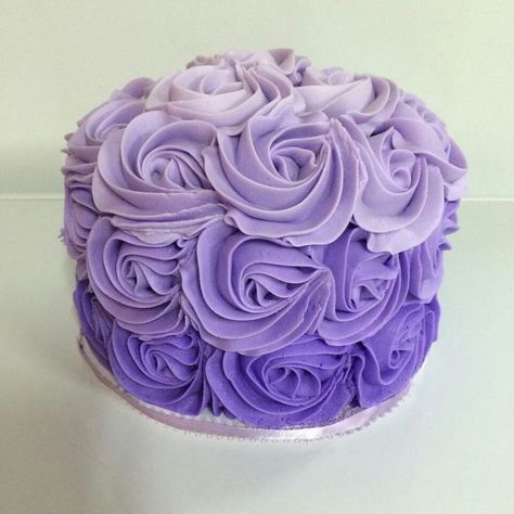 Ombre lavender purple smash cake 1st Birthday Girl Purple, Purple Smash Cake, Purple Cake Smash, Purple First Birthday, Birthday Outfit Purple, Rosette Wedding Cake, Baby First Cake, Cake Purple, Purple Cakes Birthday