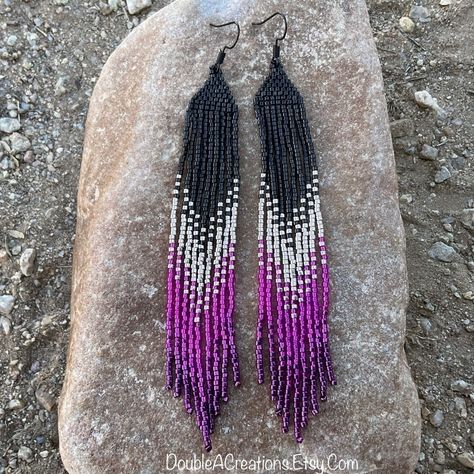 Here’s A Pair Of Hot Pink And Black Beaded Earrings With Fringe That Are Lightweight And Comfortable To Wear All Day Long. Made With High Quality Glass Delica Beads, Beaded One Bead At Time. Love And Passion Goes Into Making My Jewelry. This Process Requires Focus, Patience And Dedication. Each Bead Is 16th And Can Take Hours To Complete A Project. These Southwest Earrings Are 5” Long And 1/2” Wide Including The Black French Hooks. These Will Be Your New Favorite Earrings. You Will Receive Many Spike Ear Cuff, Black Beaded Earrings, Flower Pedals, Betsey Johnson Earrings, Womens Earrings Studs, Black French, Turquoise Boho, Handmade Earrings Beaded, Heart Dangle Earrings