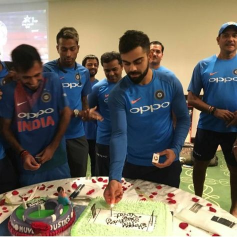 Virat Kohli Hd, Virat Kohli Wallpaper, Indian Groom Dress, Ultra Hd 4k Wallpaper, Virat Kohli Wallpapers, Happy Birthday Photos, Facebook Profile Picture, Indian Groom, Full Hd Wallpaper