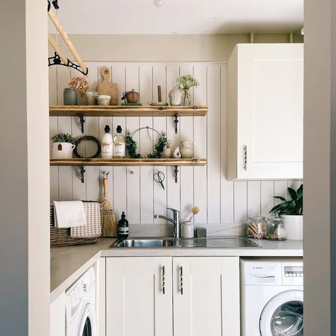 Diy Vertical Shiplap Wall, Diy Vertical Shiplap, Vertical Shiplap Wall, Coastal Boho Decor, Vertical Shiplap, Modern Country Decor, White Washed Furniture, White Laundry Rooms, Bohemian Twist