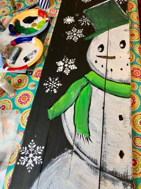 How to Paint a Snowman {Easy DIY} - Texas Art and Soul - Create a Paint Party Business Online Winter Art Ideas, Paint A Snowman, Snowman Outline, Porch Leaner Sign, Draw A Snowman, Paintings Easy, Paint Easy, Snowman Sign, Winter Art Projects