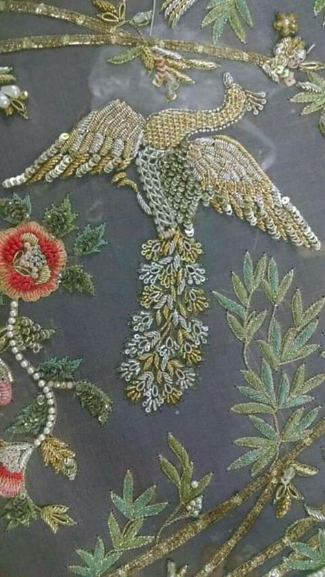 Bird Motif Design Embroidery, Jaal Embroidery, Peacock Embroidery Designs, Peacock Embroidery, New Embroidery Designs, Embroidery Leaf, Birds Embroidery Designs, Hand Beaded Embroidery, Beadwork Embroidery