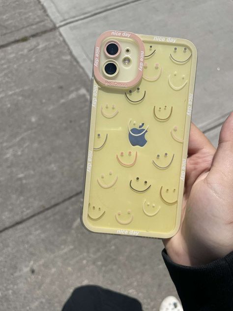 Phone Cases For Yellow Iphone 11, Iphone11 Wallpaper Aesthetic, Iphone 11 Yellow, Aesthetic Smile, Photography Phone, Yellow Case, Yellow Iphone, Iphone Hacks, Different Aesthetics