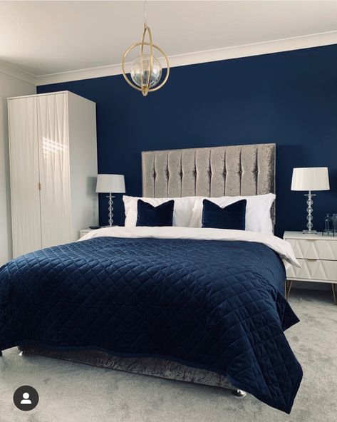 Navy grey bedroom Navy Wall Grey Bed, Bedroom Ideas Navy And Grey, Blue Gold Grey Bedroom, Navy And Grey Bedrooms, Navy Blue House Decor Ideas, Navy And Grey Bedroom Ideas, Navy Blue House Interior, Navy Painted Bedroom, White Blue And Grey Bedroom