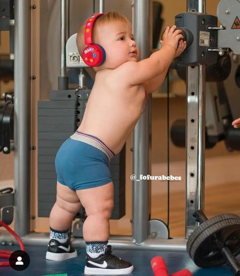 Gym Photoshoot, Baby Moccs, Baby Number 2, Baby Kiss, Baby Pictures Newborn, Baby Driver, Cute Asian Babies, Baby Momma, Baby Gym