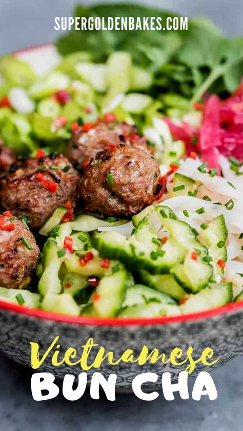 Vietnamese Pork Salad, Asian Pork Salad, Salad With Meatballs, Meatball Salad Recipes, Ideas With Meatballs, Dinner Ideas With Meatballs, Bun Cha Recipe, Vietnamese Bun Cha, Meatballs Salad