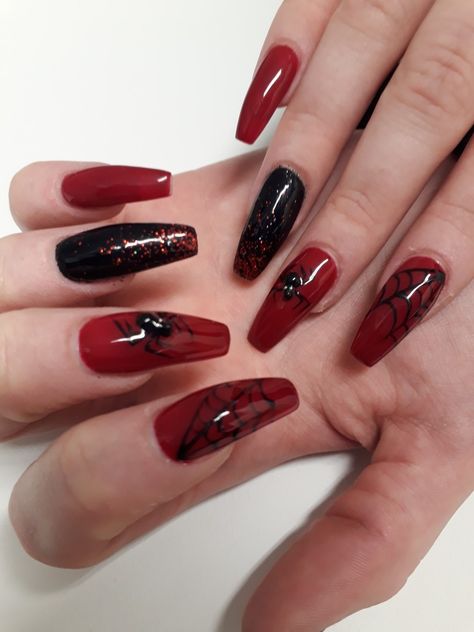 Black Spiderman Nails Acrylic, Spider Man Nails Black, Red And Black Almond Nails Designs, Almond Nails Red And Black, Spiderman Nails Black And Red, Red Spider Nails, Red Spider Web Nails, Red French Tip Nails With Spider Web, Black And Red Spider Nails