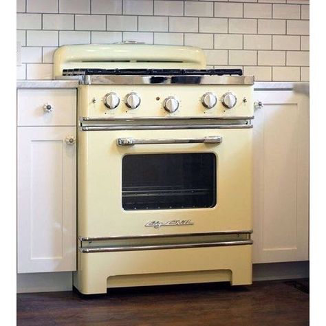 Bring color into your kitchen! Our Big Chill Retro Stove in Buttercream Yellow brings the combination of modern day cooking and vintage style to life. 8 standard colors and over 200 custom colors to choose from. Click on our bio to learn more! #BigChill Big Chill Appliances, Retro Oven, Retro Stove, Celebrity Kitchens, Modern Stoves, Vintage Kitchen Appliances, Retro Appliances, Vintage Stoves, Vintage Appliances