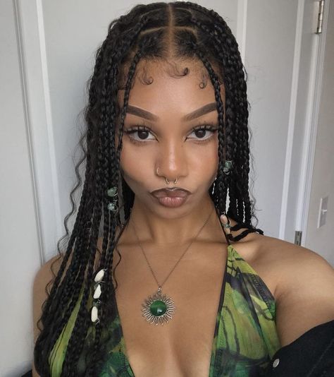 Cute boho braids with accessories Weave Hairstyles Braided, Pretty Braids, Box Braids Hairstyles For Black Women, Cute Box Braids Hairstyles, Pretty Braided Hairstyles, Girls Braids, Curly Girl Hairstyles, Penteado Cabelo Curto, Braided Hairstyles For Black Women