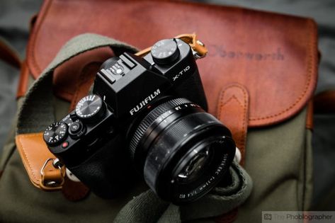 Looking for an all-in-one guide to Fujifilm lenses? We've just updated our guide for you. Fujifilm Xt10, Fujifilm Xt20, Digital Camera Tips, Fuji Camera, Photo Gear, Photographer Inspiration, Fujifilm Camera, Classic Camera, Old Cameras