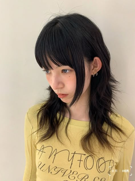 Shaggy Hime Haircut, Japanese Wolfcut, Hime Cut Wavy Hair, Wolf Cut Straight, Baby Bangs Long Hair, The Shag Haircut, Shag Haircut Ideas, Ocean Hair, London Hair