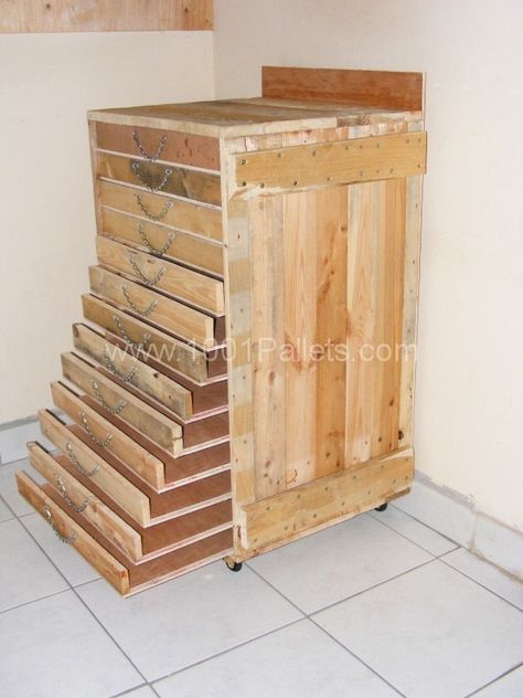 Pallet Organization Ideas, Pallet Cabinets, Pallet Tool, Rustic Storage Cabinets, Tool Storage Cabinets, Pallet Storage, Diy Rangement, Cheap Storage, Into The Wood