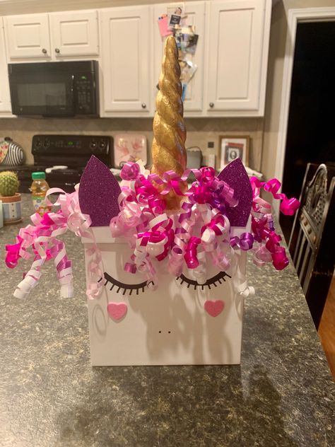 Kids Valentine Boxes, Boy Valentines Boxes Diy, Valentine Card Box, Valentine Box Unicorn, Unicorn Valentine, Unicorn Valentine Box Diy, School Valentines Treats, Girls Valentines Boxes, Valentine Boxes For School