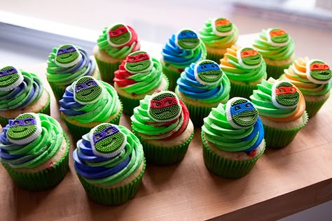 Ninja Turtle Birthday Cake, Ninja Turtle Cupcakes, Shimmer Y Shine, Tmnt Cake, Mutant Ninja Turtles Party, Turtle Cupcakes, Turtle Birthday Parties, Tmnt Birthday, Ninja Turtles Birthday Party