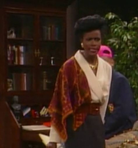 Vivian Banks Outfits, Aunt Viv Style, Aunt Viv Fresh Prince, Janet Hubert, Top Icons, Aunt Viv, Air Cast, Elegant Black Women, Black Glamour