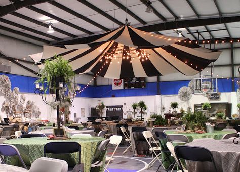 Parachute decorating- not that color and maybe over dance floor Parachute Ceiling Decor, Parachute Decorations Party Ideas, Homecoming Dance Decorations, Parachute Art, 8th Grade Dance Themes, Gym Decorating Ideas, School Dance Decorations, Neighborhood Events, Elope Ideas