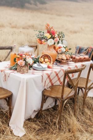 Outdoor Thanksgiving Dinner, Outdoor Thanksgiving Table, Thanksgiving Dinner Decor, Autumn Tea Party, Climate And Weather, Forest Farm, 5 Aesthetic, Outdoor Thanksgiving, Thanksgiving Tablecloth