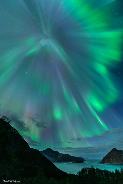 via washingtonpost.com Astronomy Pictures, Northern Lights (aurora Borealis), Aurora Borealis Northern Lights, Image Nature, Natural Phenomena, The Night Sky, Beautiful Sky, My Dream, Science And Nature