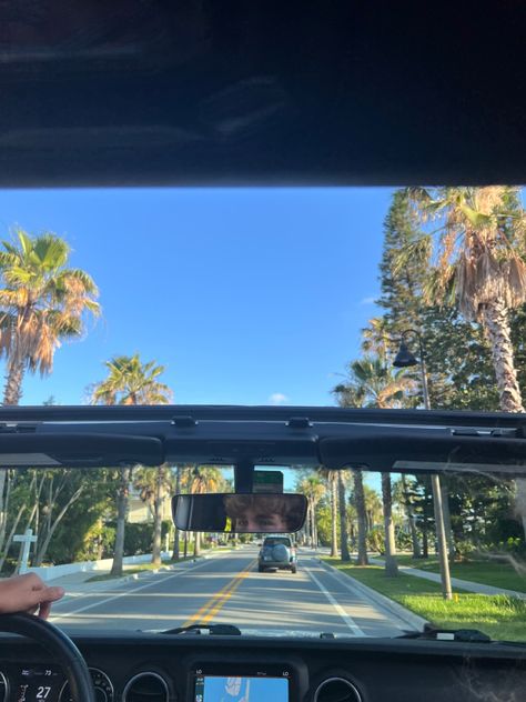 #florida #jeep #aesthetic #palmtrees #palm #car #drive #driving Driving In La, Jeep Aesthetic, Summer Tumblr, Los Angeles Aesthetic, Miss California, Car Drive, Florida Lifestyle, Empire State Of Mind, Moving To Florida