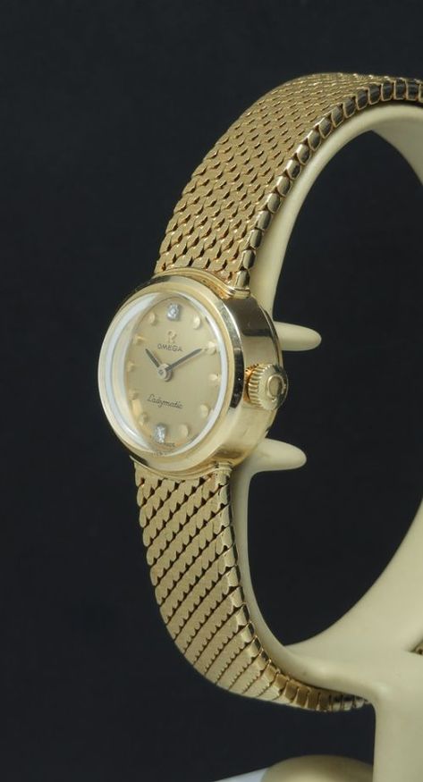 Rare Solid 18ct Gold Omega Ladymatic Deluxe Cocktail Watch C1962 | 1014653 | Sellingantiques.co.uk Omega Ladymatic, Cocktail Watch, Fashion Over Fifty, Antique Watches, Antiques For Sale, Antique Photos, Limited Editions, Gold