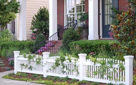 Flowering vines wind along a #picketfence for added appeal of #porch: front-porch-ideas-and-more.com Vinyl Picket Fence, Wood Picket Fence, Picket Fence Panels, Small Front Gardens, Picket Fences, White Fence, Front Garden Design, Front Yard Design, Fence Styles