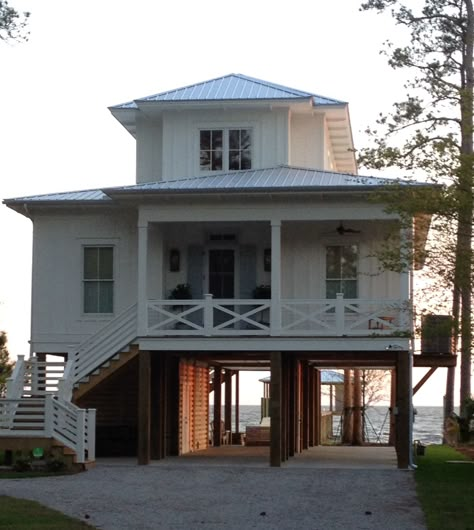 Street side view Beach House On Pilings, Cabin Modular Homes, Log Cabin Modular Homes, Beach House On Stilts, Beach Side House, Beachy Bungalow, Raised Beach House, Stilt Home, Beach House Flooring