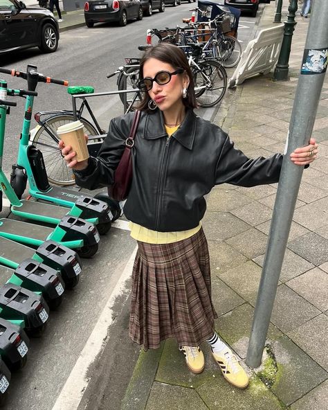 rebeca oksana | spring is officially maxi skirt season 🎀⭐️🍒 | Instagram Adidas Zip Up Outfit, Campaign Social Media, Cold Outfit, Japan Outfits, Ads Manager, Curated Outfit, Ads Campaign, Social Media Ads, Maxi Outfits