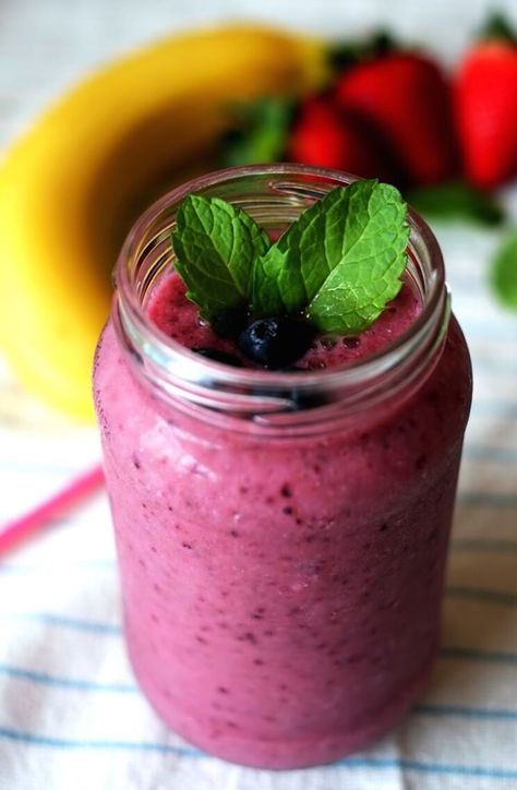 Drink Apple Cider Vinegar, Apple Cider Vinegar Tonic, Strawberry Blueberry Smoothie, Blueberry Smoothie, Apple Cider Vinegar Drink, Cold Sores Remedies, Detox Drinks Recipes, Blueberries Smoothie, Strawberry Blueberry