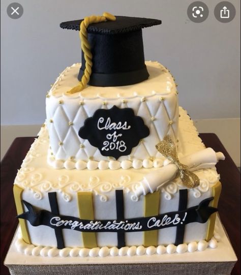 Black And Gold Graduation Cake, Fsu Graduation, High School Graduation Cakes, College Graduation Cakes, Black And Gold Graduation, Graduation Cake Designs, Congratulations Cake, 18th Party, Grad 2023