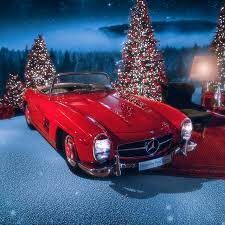 Mercedes-Benz - All dressed-up in classy red: Our #SL family and the entire Mercedes-Benz Team wish you and your loved ones happy holidays! 📷 philipp rupprecht photography for #MBcreator #MercedesBenz #MercedesAMG #yearoftheSL Amg Gts, Family Wishes, Mercedes Benz Logo, Mercedes Benz Classic, Christmas Car, Mercedes Benz Cars, Benz Car, Mercedes Amg, Loved Ones