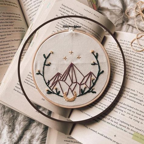 Night Court embroidery kit. Cross stitch pattern. #nightcourt #embroidery . #Bookish_Embroidery_Patterns #Velaris_Embroidery #Acotar_Embroidery #Lord_Of_The_Rings_Embroidery A Court Of Thorns And Roses Embroidery, Bookish Embroidery Patterns, Velaris Embroidery, Lotr Embroidery, Acotar Embroidery, Book Embroidery Pattern, Fantasy Embroidery, Gothic Setting, Book Embroidery