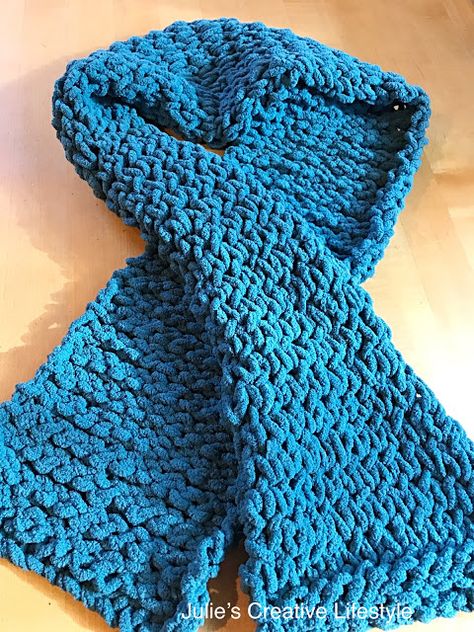 Julie's Creative Lifestyle: Making a Knit Scarf Using Blanket Yarn Bernat Blanket Yarn Scarf, Finger Knit Scarf, Crochet Blanket Yarn, Large Knitting Needles, Blanket Pattern Crochet, Large Knitting, Bernat Blanket, Crocheting Ideas, Bernat Blanket Yarn