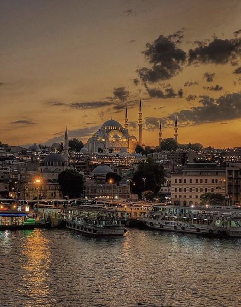 Travel destinations, aesthetic photos Turkey Pics, Turkish Aesthetic, Image Girly, Istanbul Aesthetic, Turkey Aesthetic, Istanbul Tours, Istanbul Turkey Photography, Istanbul Photography, Countries To Visit