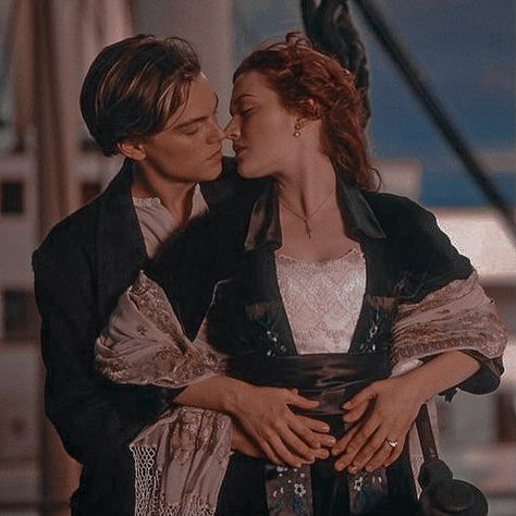 Photo of Jack and Rose dawson from titanic Rose Dawson And Jack, Titanic Jack And Rose Aesthetic, Titanic Art Jack And Rose, Jack And Rose Matching Pfp, Jack And Rose Pictures, Titanic Widget, Jake And Rose Titanic, Jack X Rose, Rose Titanic Aesthetic