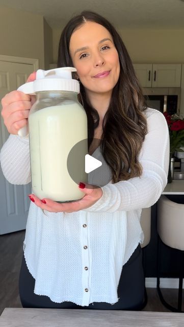 Eugenie🤍 on Instagram: "Pitcher method as an exclusive pumping mom🤍🍼 #excusivepumping #pumpingmom #exclusivepumpingmom #momlife #motherhood #pitchermethod #pumpingmamas #momofinstagram #fyp #fypシ #fypage" Exclusively Pumping, Mom And Baby, Mom Life