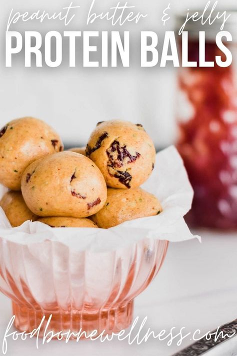 Pb J Sandwiches, Grain Free Diet Recipes, High Protein Snack, Hiking Food, Protein Snack, Protein Powder Recipes, Protein Balls, Peanut Butter Balls, Peanut Butter And Jelly