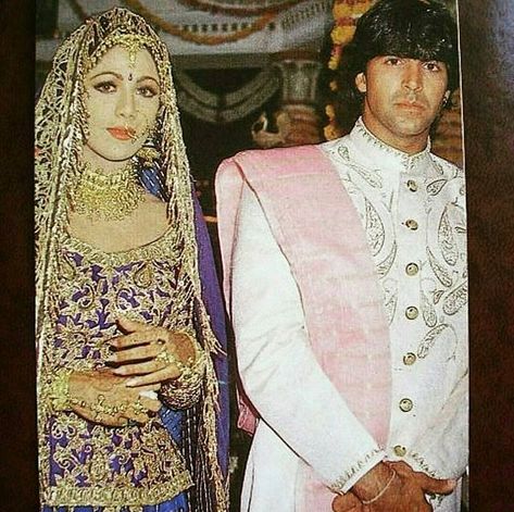 Shilpa Shetty and Akshay Kumar 90s Pics, Bad Attitude Quotes, Bollywood Posters, Desi Bride, Shilpa Shetty, 90s Bollywood, Bad Attitude, Vintage Bollywood, Akshay Kumar