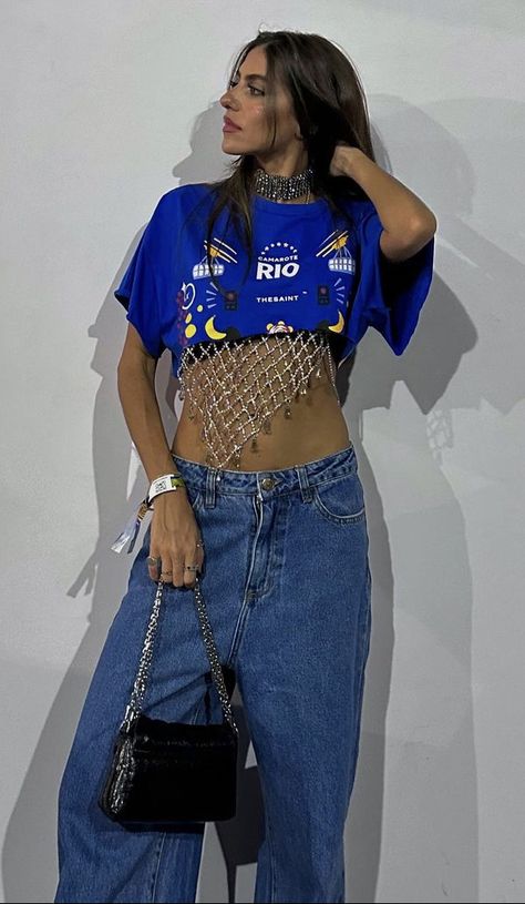 Coachella Outfit Jeans, Gemini Style Aesthetic, Star Jeans Outfit, Genz Outfits, Demure Outfit, Festival Outfits Rave, High Fashion Outfits, Coachella Outfit, Streetwear Fashion Women