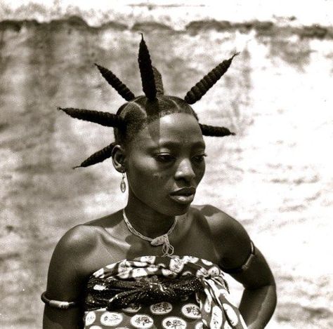 Africa | Fang woman from Gabon Pelo Afro, African People, Black Hairstyles, African History, African Culture, African Beauty, African Hairstyles, Black Culture, Hair Art